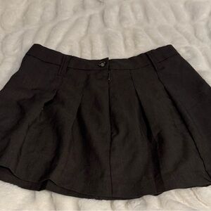 H&M Black Pleated Skirt